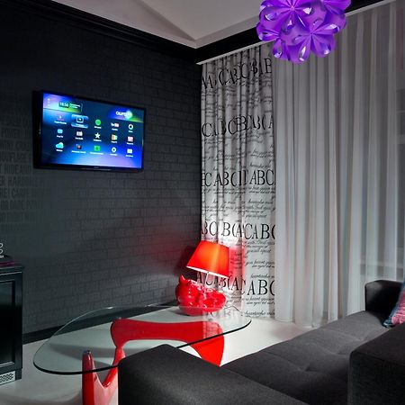 De Gaulle Boutique Hotel ハルキウ エクステリア 写真