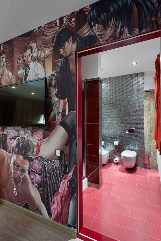 De Gaulle Boutique Hotel ハルキウ エクステリア 写真