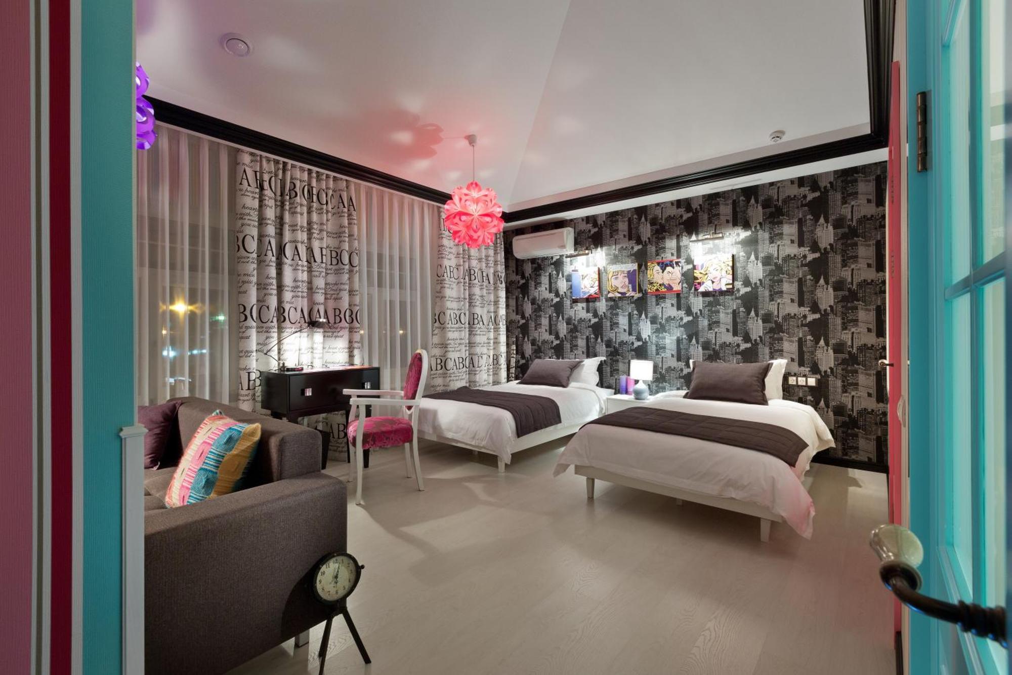 De Gaulle Boutique Hotel ハルキウ エクステリア 写真