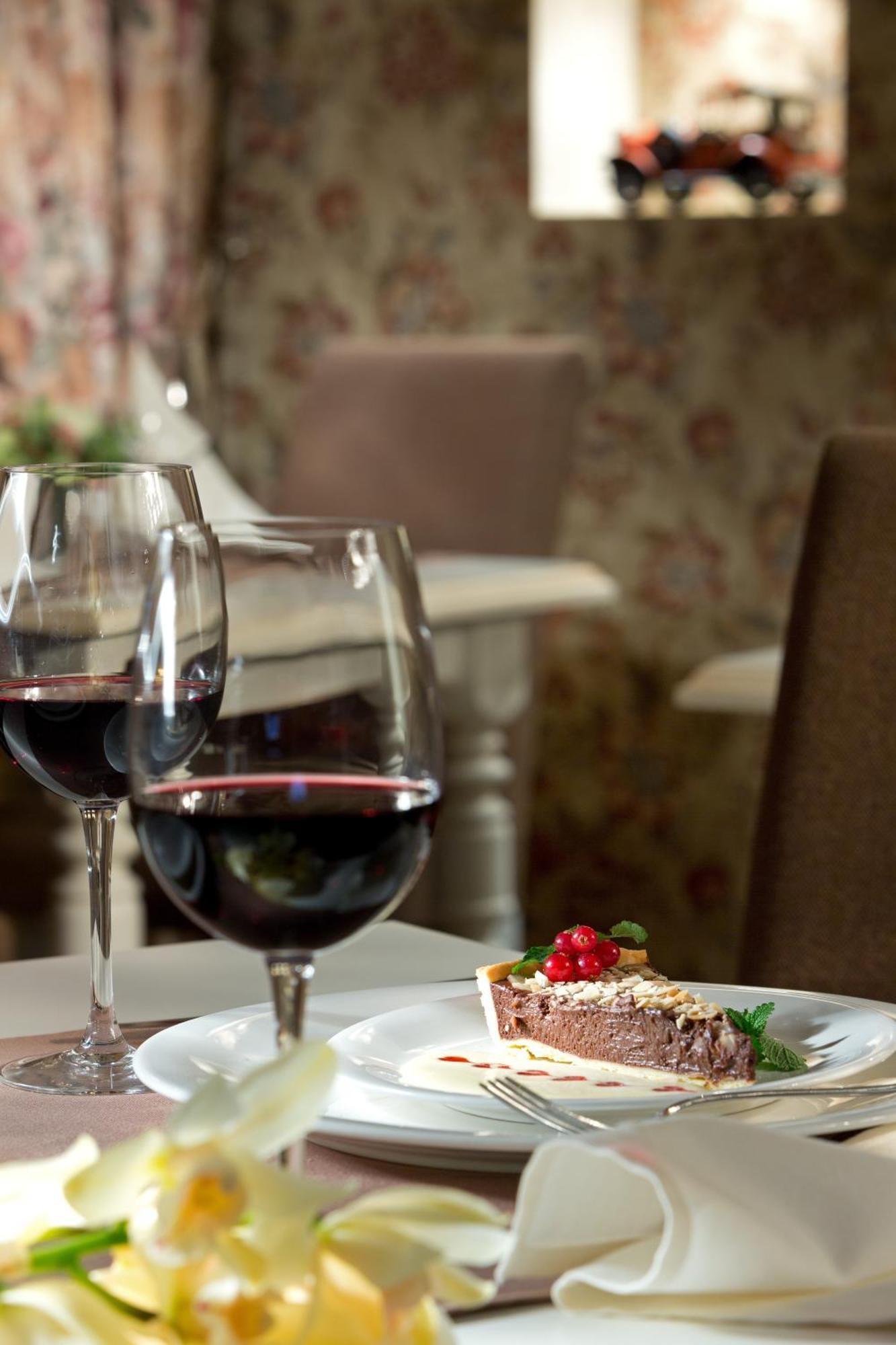 De Gaulle Boutique Hotel ハルキウ エクステリア 写真