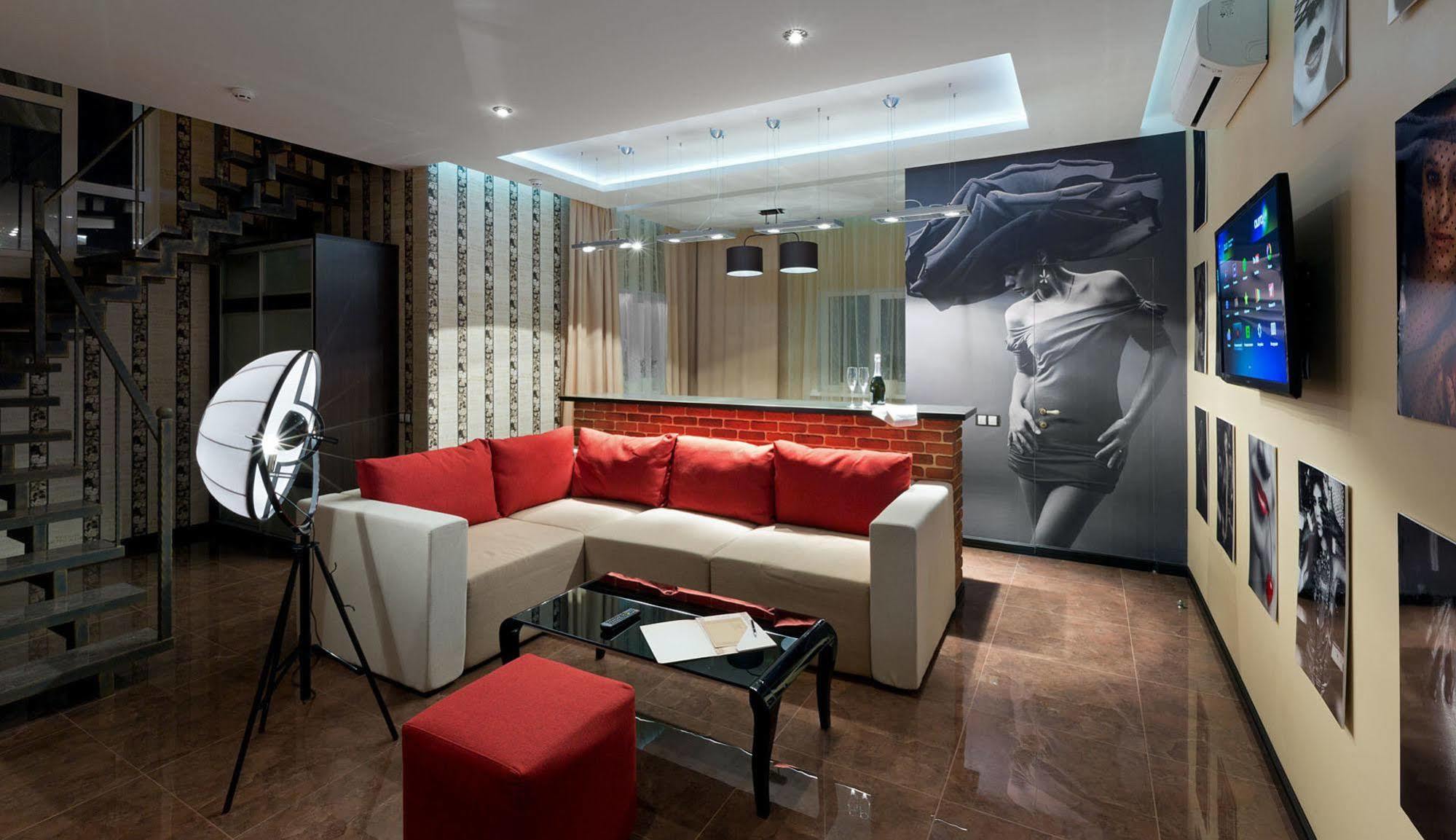 De Gaulle Boutique Hotel ハルキウ エクステリア 写真