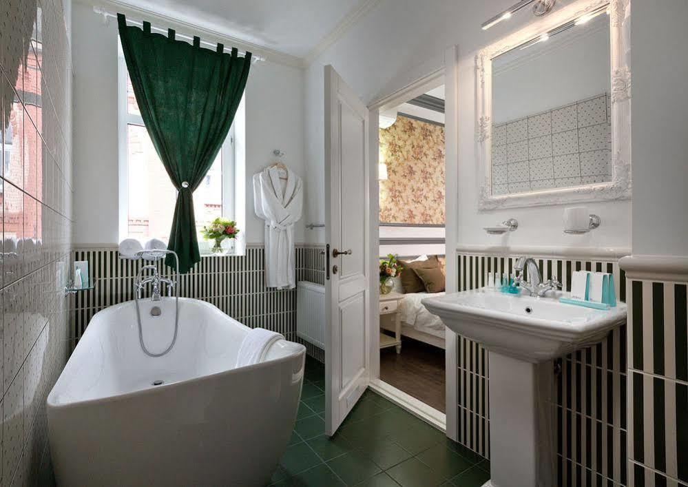 De Gaulle Boutique Hotel ハルキウ エクステリア 写真