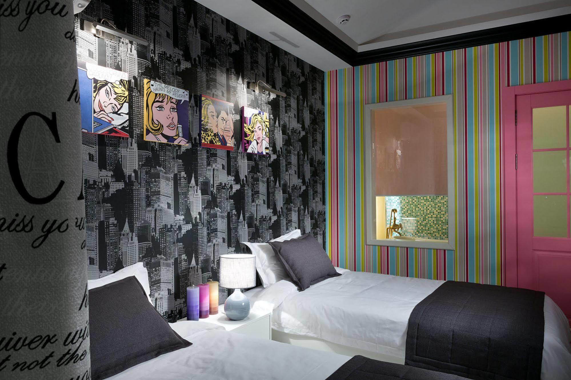 De Gaulle Boutique Hotel ハルキウ エクステリア 写真